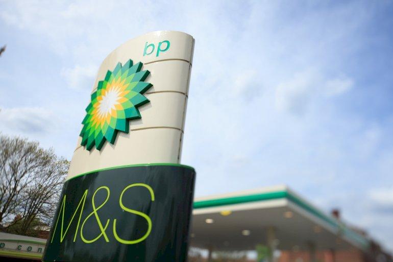 BP i trecifret milliard underskud
