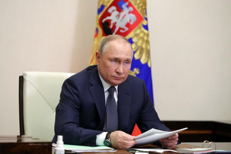 Putin kræver gas betalt i rubler ellers lukkes hanerne