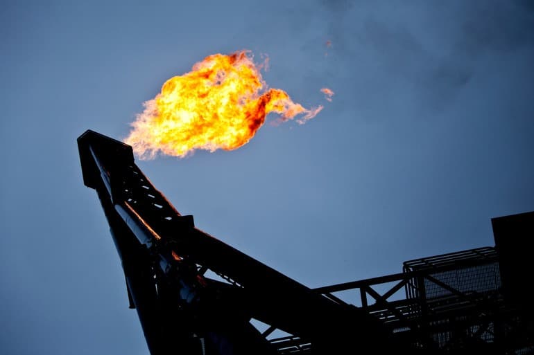 Regeringen vil forbyde rutine-flaring