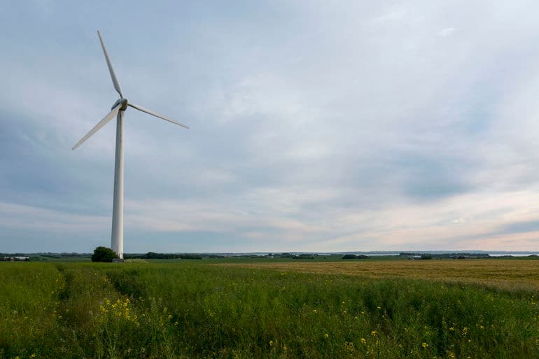 Danmark skal hjælpe Ukraine med at udbygge med land- og havvind