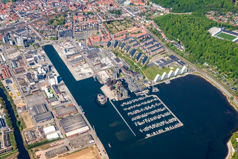 Vejle Erhvervshavn satser på CO<sub>2</sub>-neutralitet i 2029