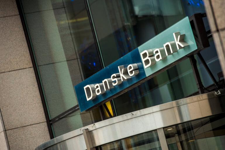 Trods grønne ambitioner har Danske Bank og Nordea lånt 168 mia. kr. til sorte selskaber