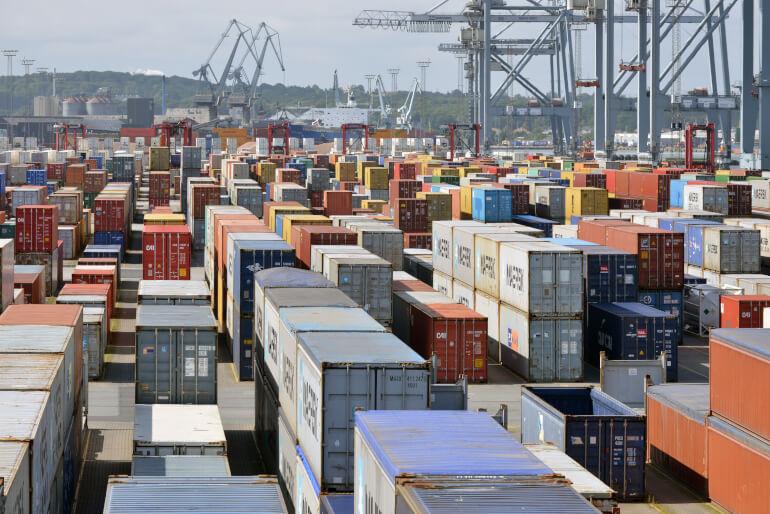 Aarhus havn får lov til at stable containere højere